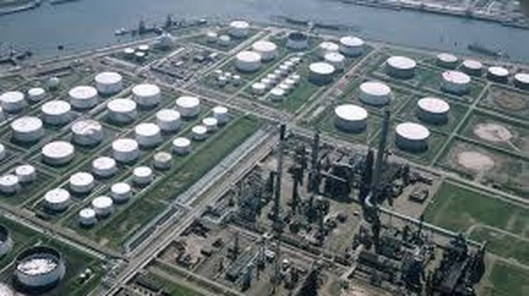 Biafra_Refinary46