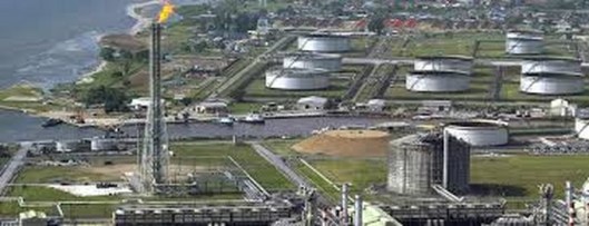 Biafra_Refinery31